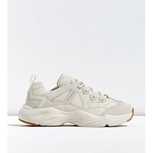 UO Sketchers Stamina